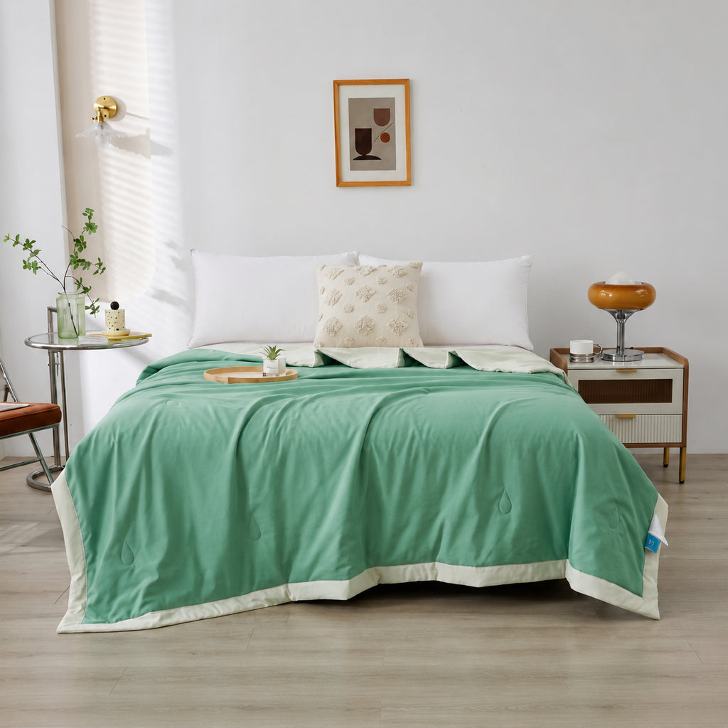 Macaron Reversible Summer Quilt for Bedding Comfort, Multiple Colors, 47x59 in/59x79 in/79x91 in